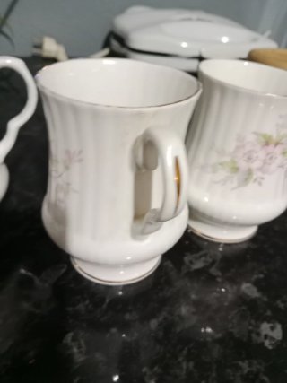 Juego 4 Tazas Cerámica Flores muy antiguas