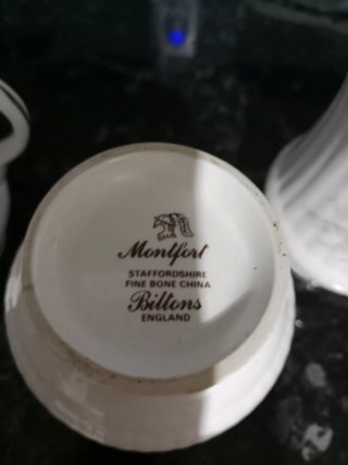 Juego 4 Tazas Cerámica Flores muy antiguas