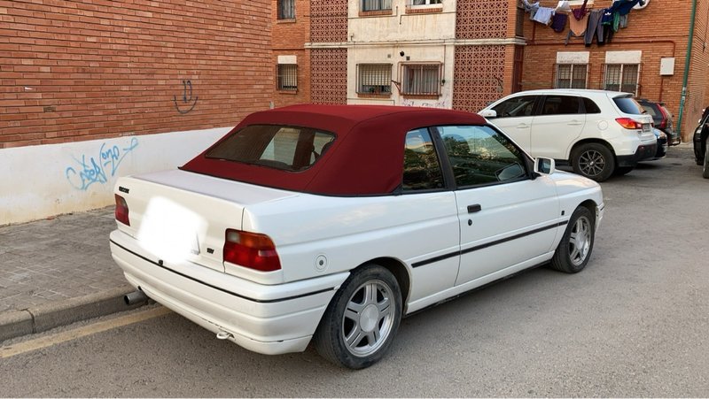 Ford Escort 1992 - foto 1