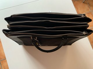 Maletín Parfois Negro y Azul con Llaveros