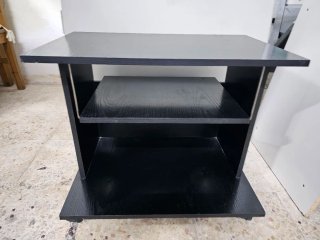 Mesa de TV negra