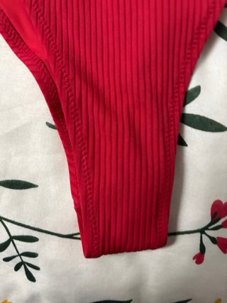 Bikini rojo de canalé