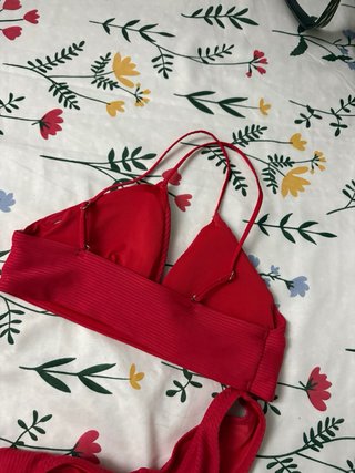 Bikini rojo de canalé