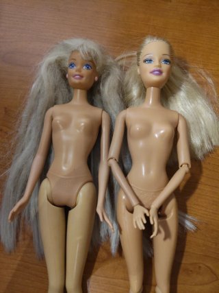 Lote 9 Barbie, anni '90. In condizioni accettabili