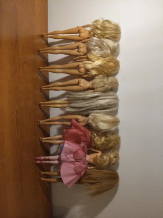 Lote 9 Barbie, anni '90. In condizioni accettabili