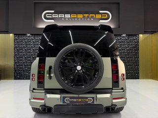 Land Rover Defender 2021