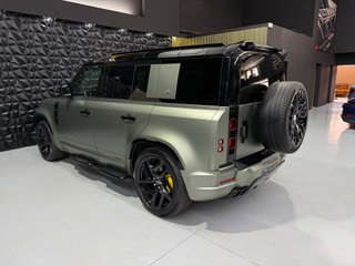 Land Rover Defender 2021