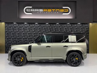 Land Rover Defender 2021