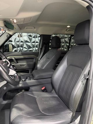 Land Rover Defender 2021