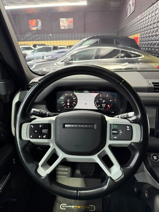 Land Rover Defender 2021