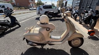 Vespa 946 Edición Limitada - Tenerife