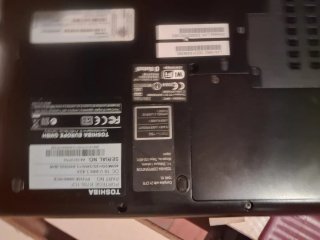 2 Portátiles Toshiba  para piezas No foncionan