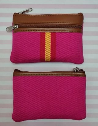 NOVEDAD! MONEDERO ROSA CON BANDERA