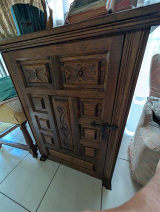 Máquina de coser Sigma con mueble