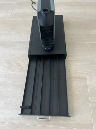Cafetera Nespresso Krups Gris con cajón capsulas
