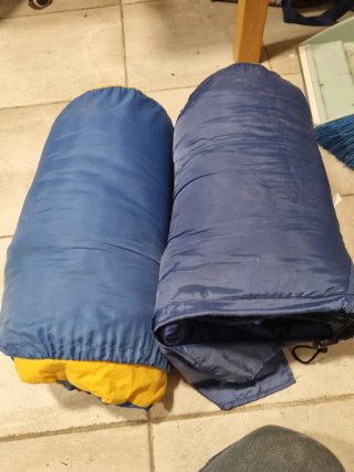 2 Sacos de Dormir Azul y Amarillo