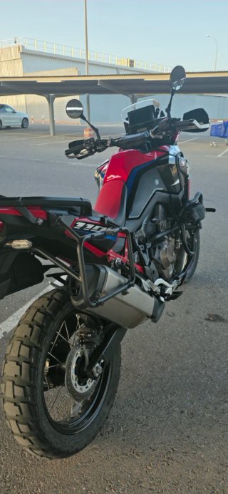 Honda Africa Twin 1100L 2023 Roja/Negra