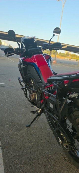 Honda Africa Twin 1100L 2023 Roja/Negra
