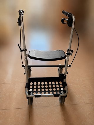 Andador para adultos con asiento