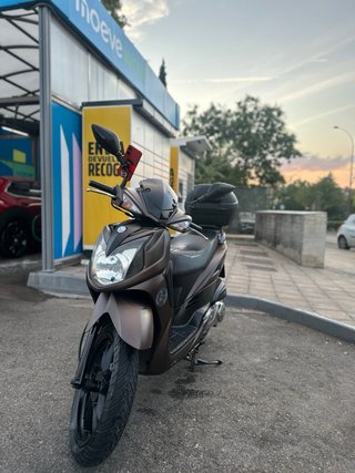 Moto Scooter Marrón