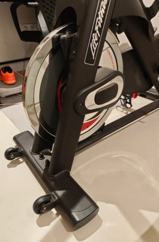 Bicicleta Spinning Life Fitness IC2