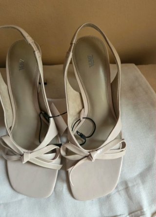 Sandalias destalonadas Zara