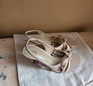 Sandalias destalonadas Zara