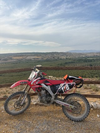 Honda CRF 250R Motocross Enduro Roja