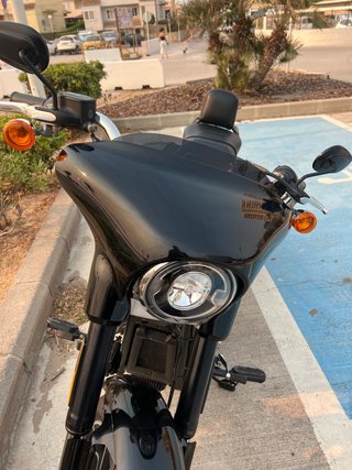 Harley Davidson Sport Glide Negra