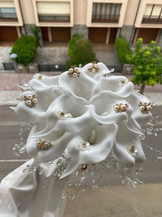 Ramo de Novia Flores Blancas y Cristales