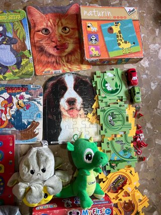 Súper lote de juguetes y puzles