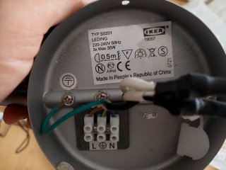 Lámpara de techo 3 focos orientables GU10.