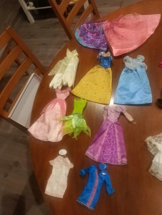 Muñeca Barbie con Ropita y Accesorios