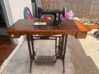 Máquina de coser Sigma antigua