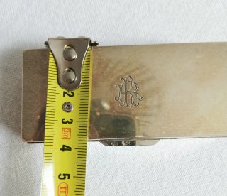 Cajita de plata con iniciales AR
