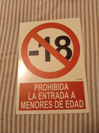 Cartel informativo 18 años