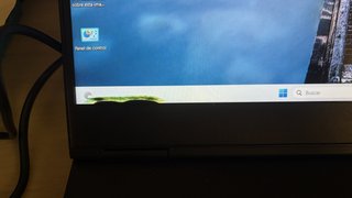 Portátil HP Gaming Laptop con mancha en pantalla