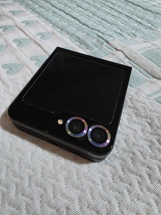 Samsung Galaxy Z Flip7 FE Morado