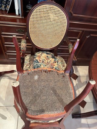 Juego 6 sillas y 1 sillón rejilla