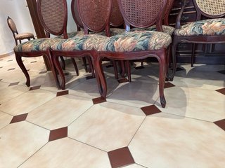 Juego 6 sillas y 1 sillón rejilla