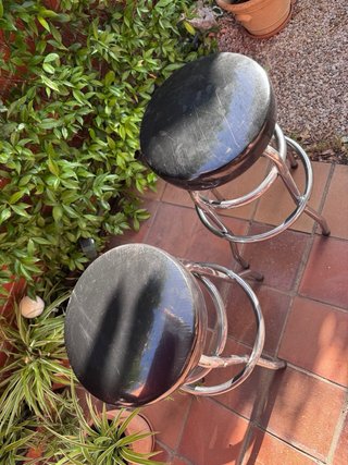 Mesa alta y 2 banquetas exterior