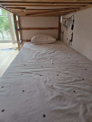 Ikea KURA Litera madera y blanco