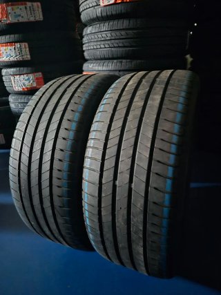 Bridgestone 255/40 R19 Neumáticos