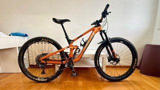 Trek Slash 9.7 Carbon 2022