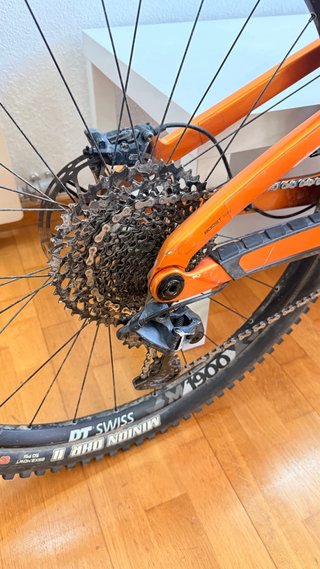 Trek Slash 9.7 Carbon 2022