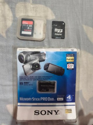 Tarjetas SD 4GB SanDisk, Sony y adaptador micro SD