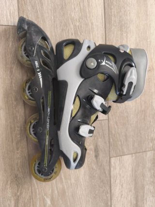 Patines en línea y casco