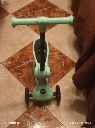 Patinete infantil SereneLife con asiento