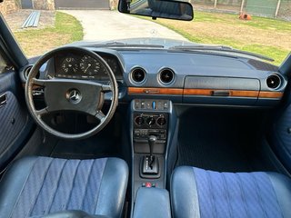 Mercedes-Benz W123 280E