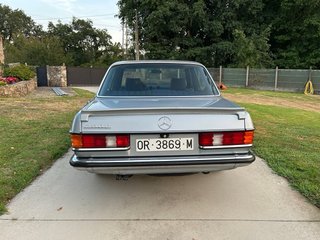 Mercedes-Benz W123 280E